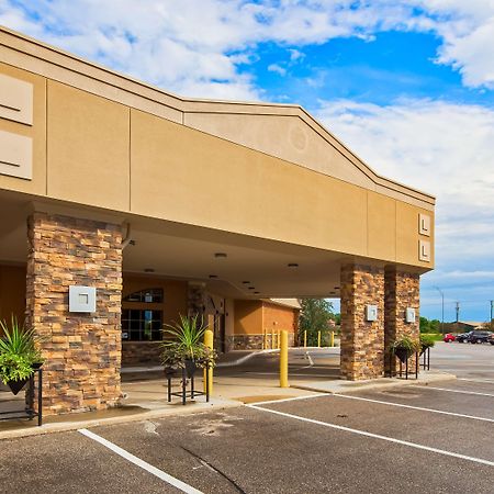 Crossroads Hotel & Event Center Fort Dodge Luaran gambar