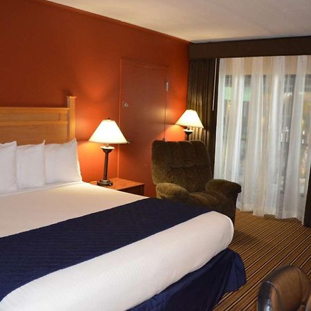 Crossroads Hotel & Event Center Fort Dodge Luaran gambar