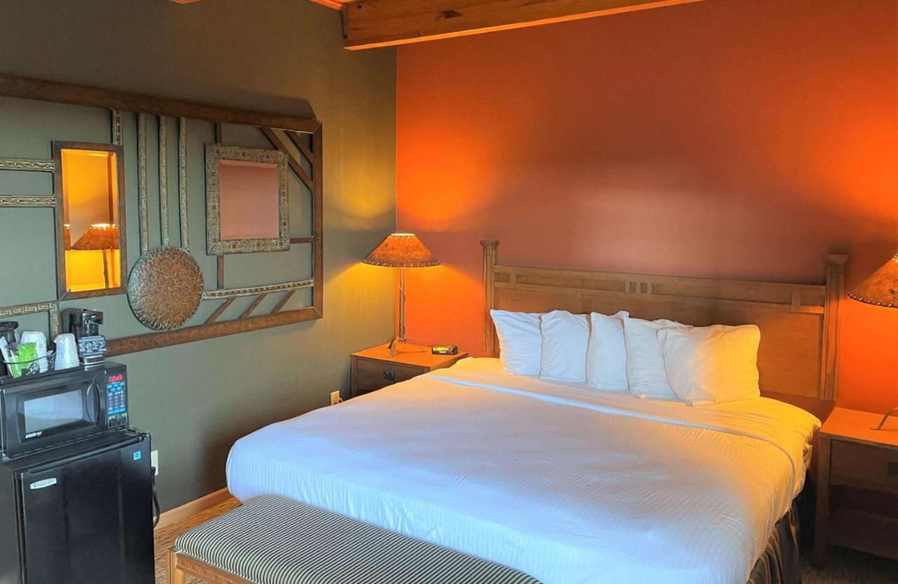 Crossroads Hotel & Event Center Fort Dodge Luaran gambar