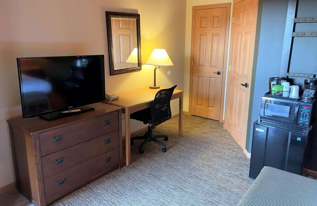 Crossroads Hotel & Event Center Fort Dodge Luaran gambar