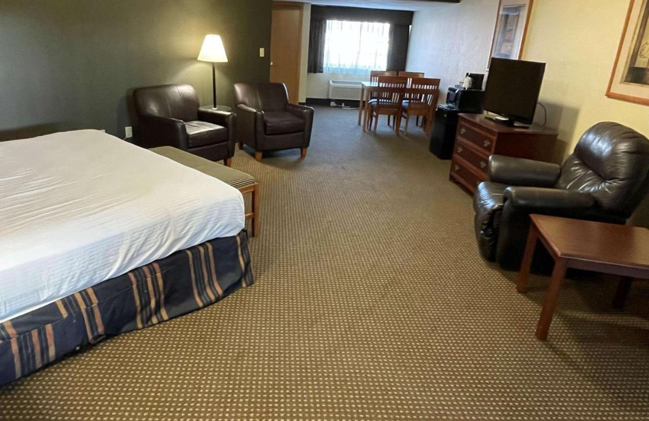 Crossroads Hotel & Event Center Fort Dodge Luaran gambar