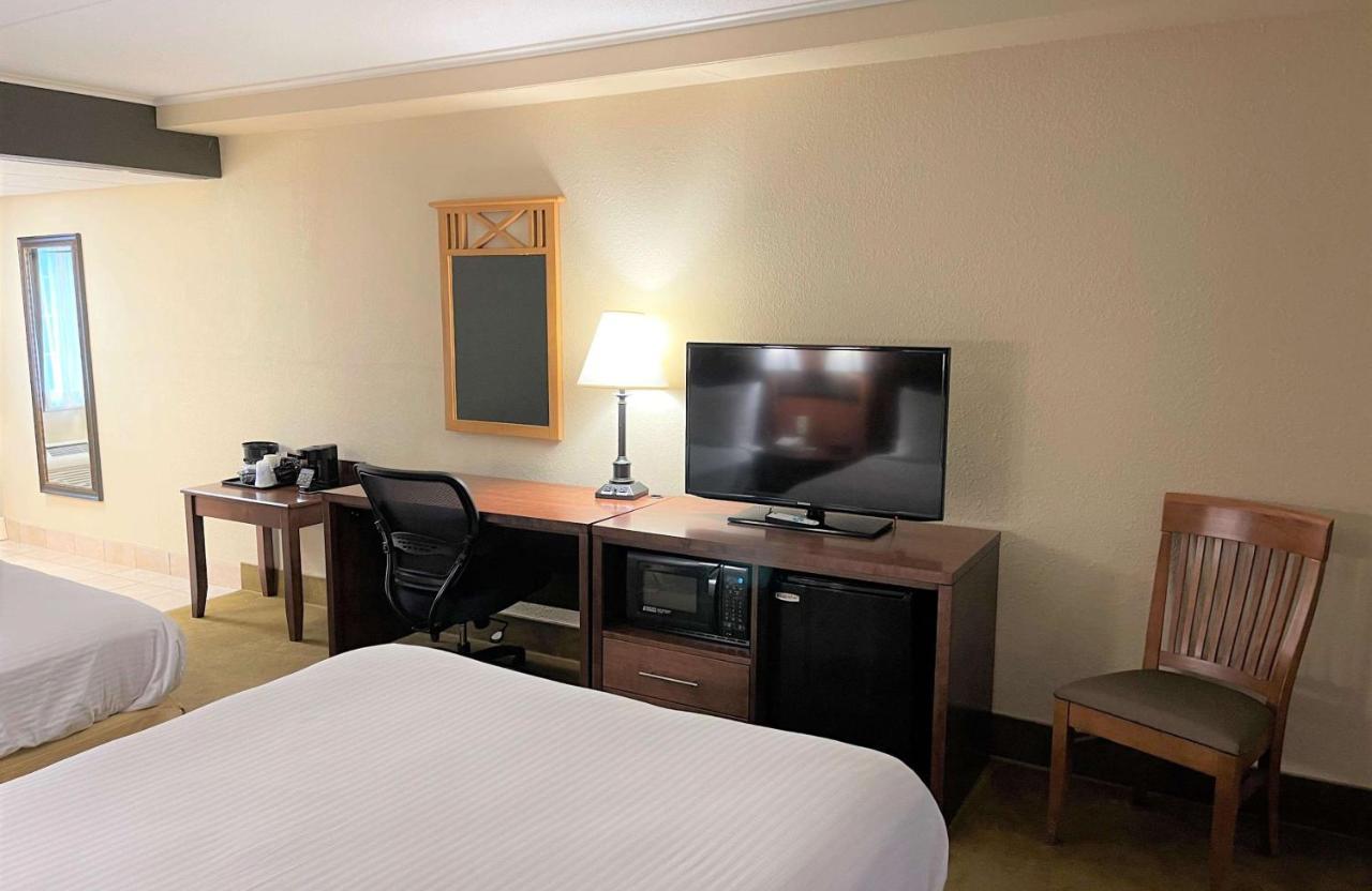 Crossroads Hotel & Event Center Fort Dodge Luaran gambar