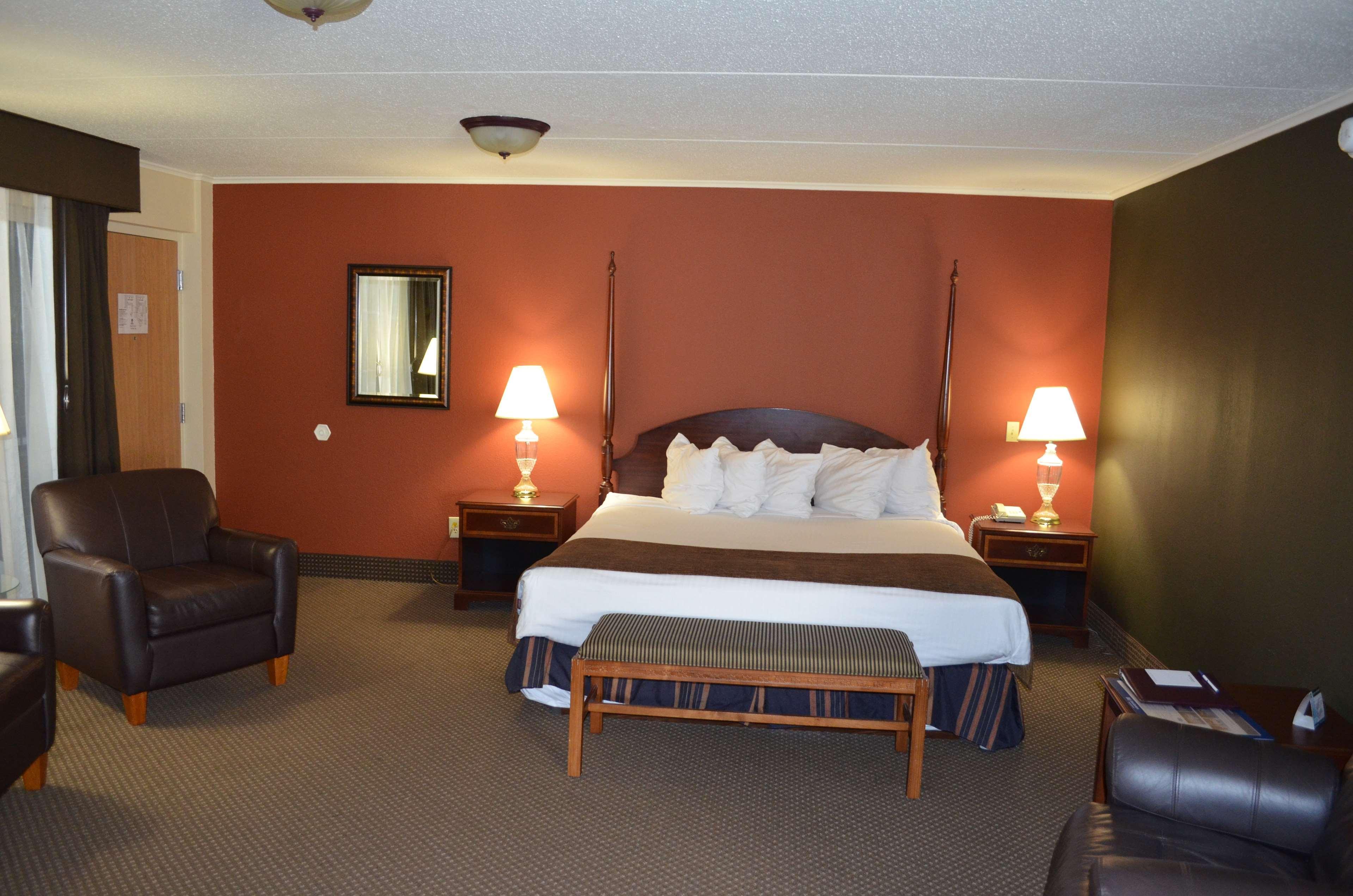 Crossroads Hotel & Event Center Fort Dodge Luaran gambar