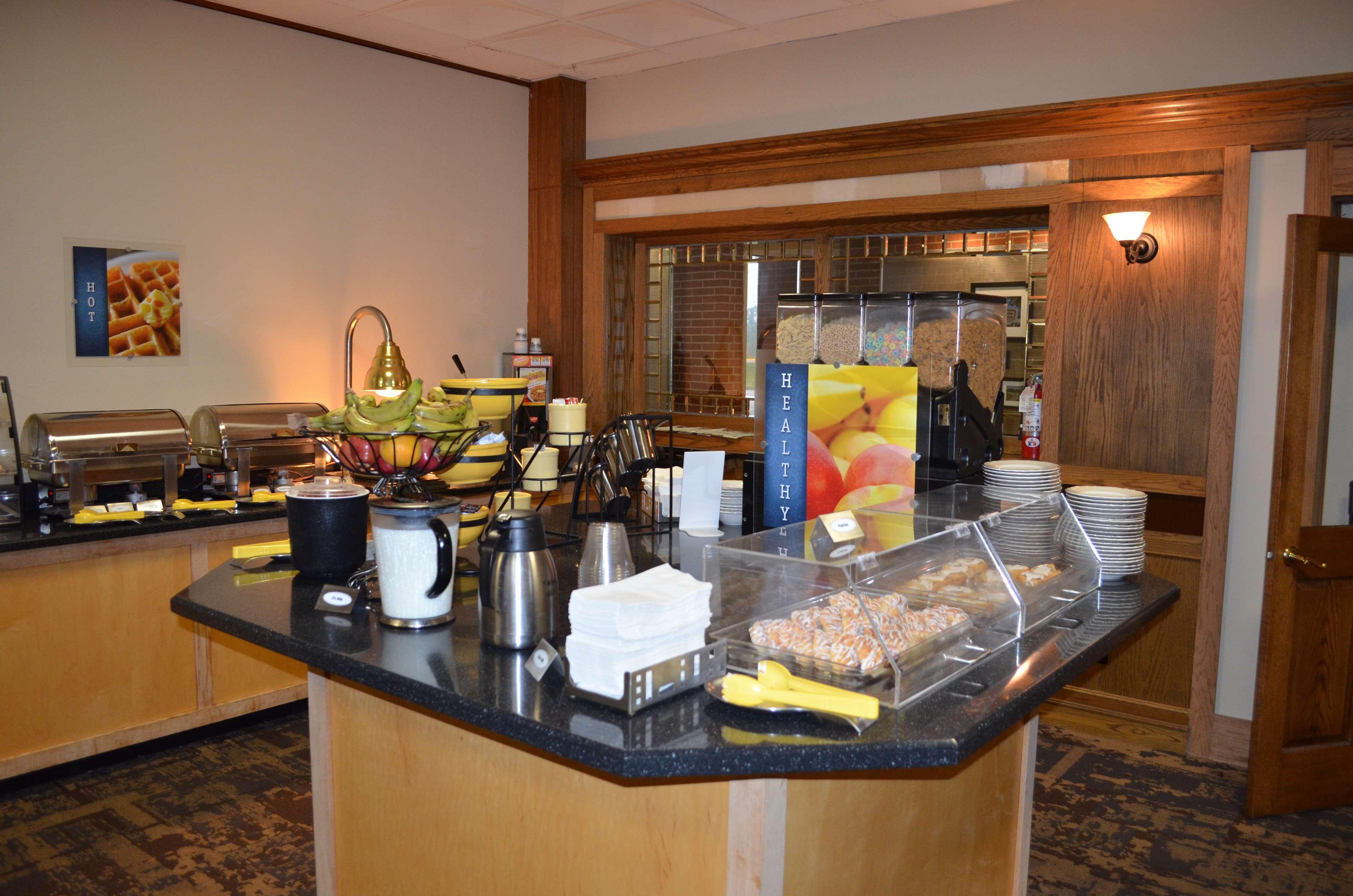 Crossroads Hotel & Event Center Fort Dodge Luaran gambar