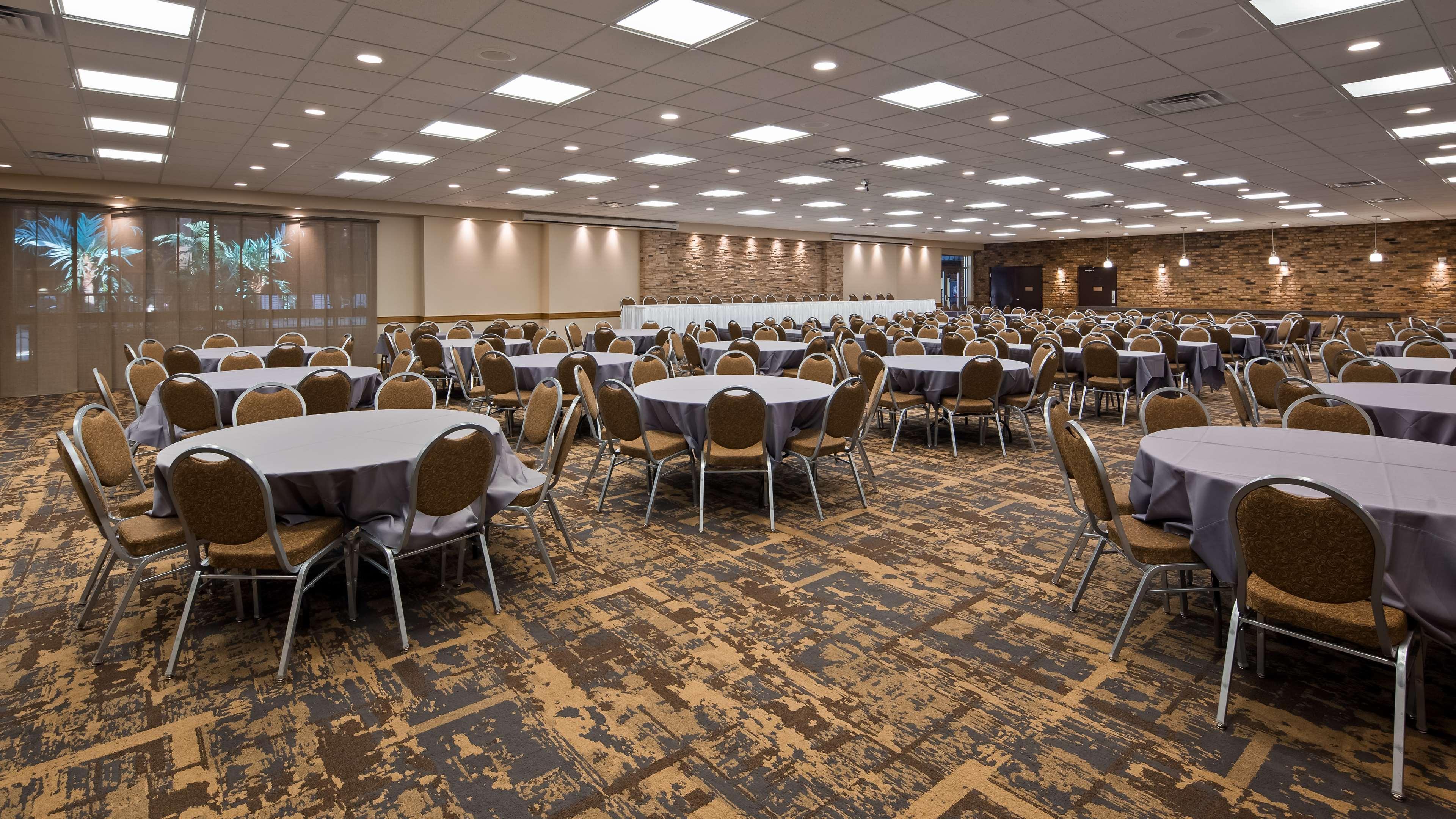 Crossroads Hotel & Event Center Fort Dodge Luaran gambar