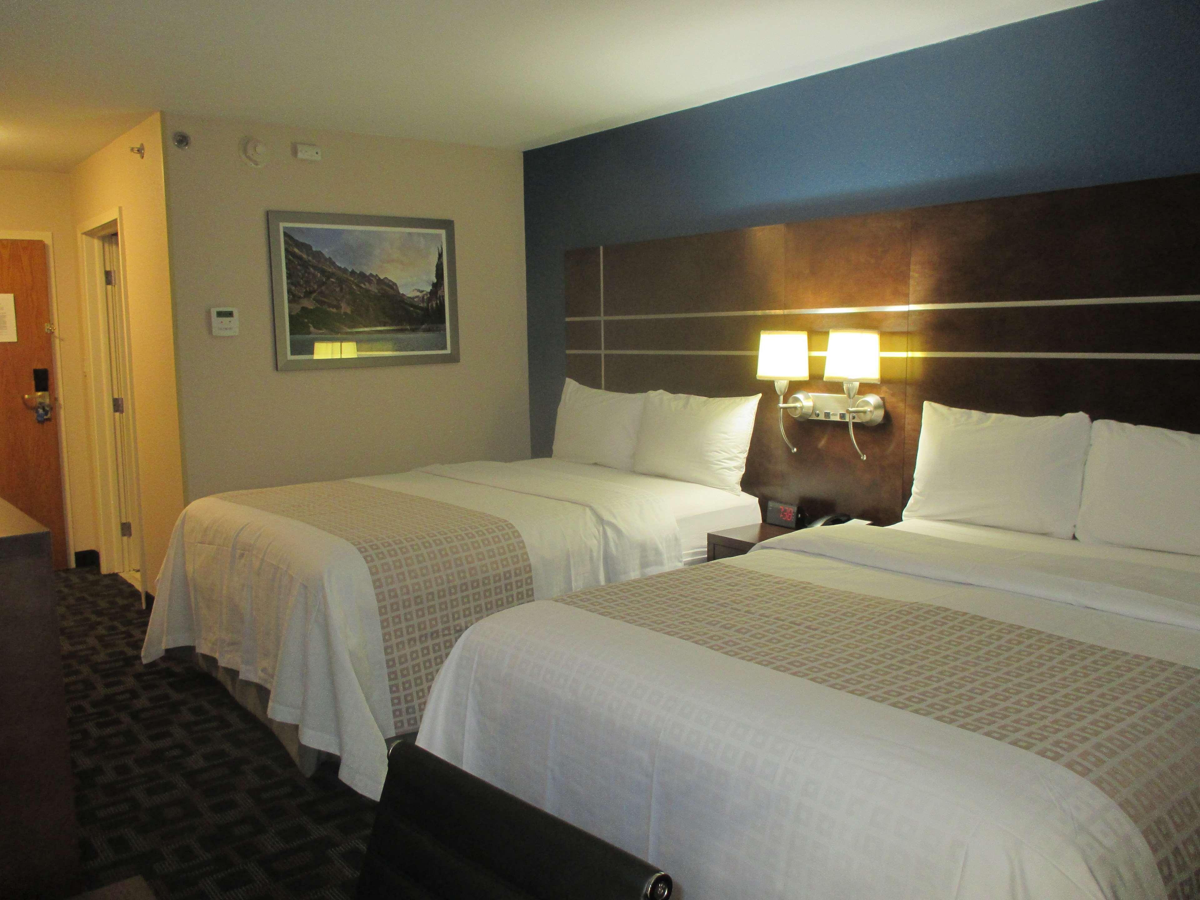 Crossroads Hotel & Event Center Fort Dodge Luaran gambar