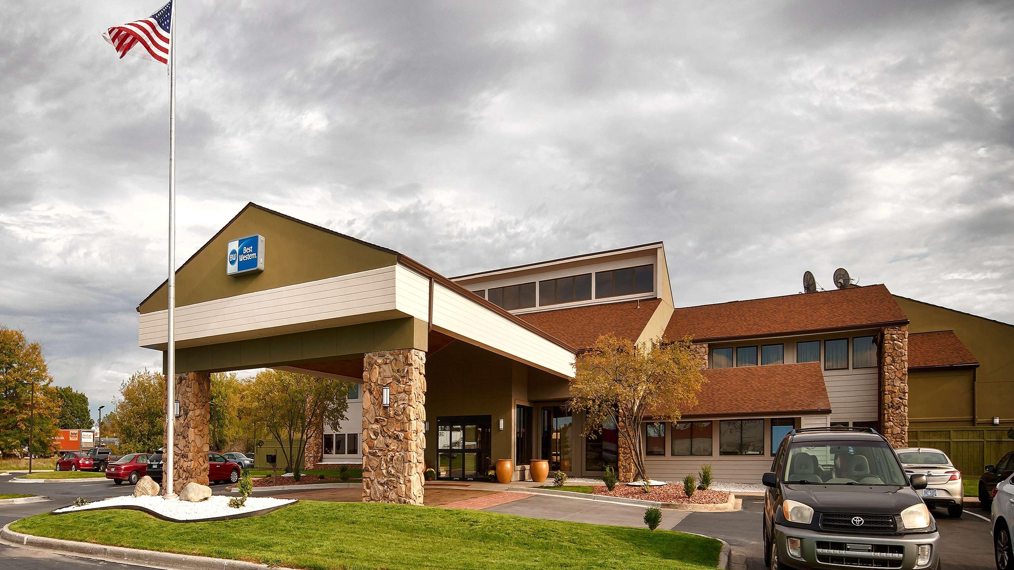 Crossroads Hotel & Event Center Fort Dodge Luaran gambar