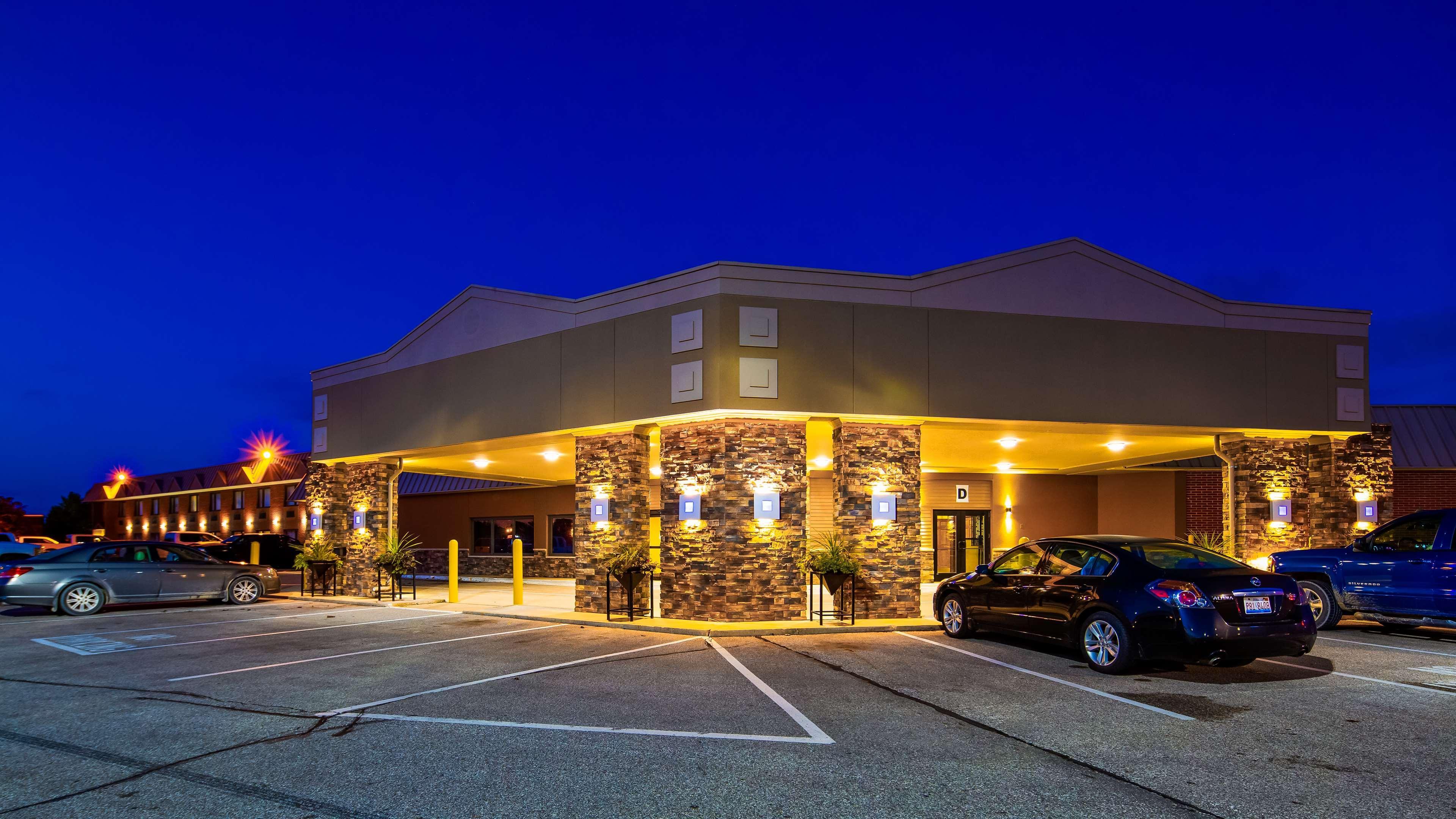 Crossroads Hotel & Event Center Fort Dodge Luaran gambar